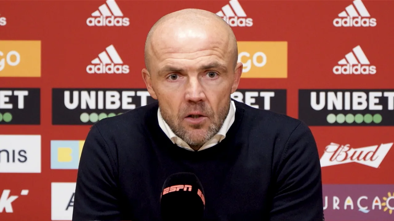 Schreuder begrijpt de spreekkoren in ArenA: 'Emotie van de supporters'