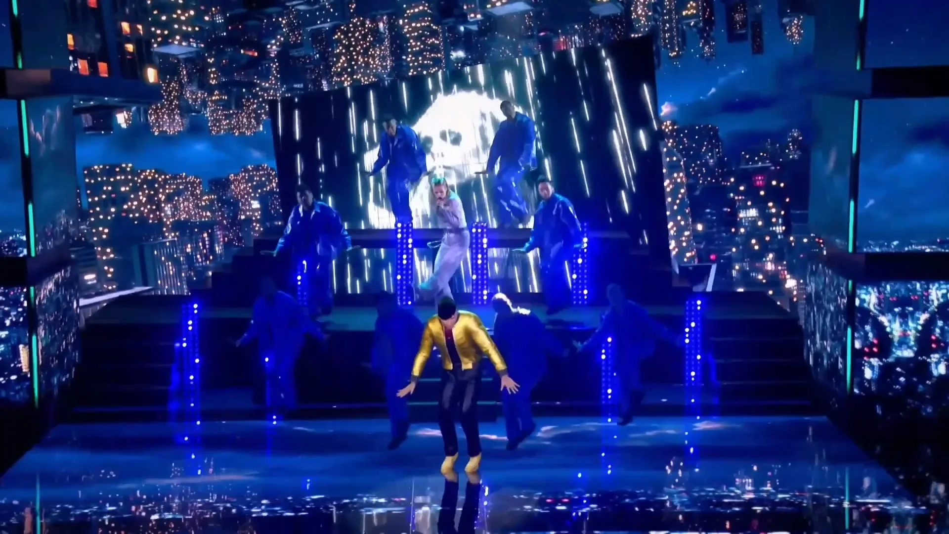 Davina Michelle & Juan - Avastar