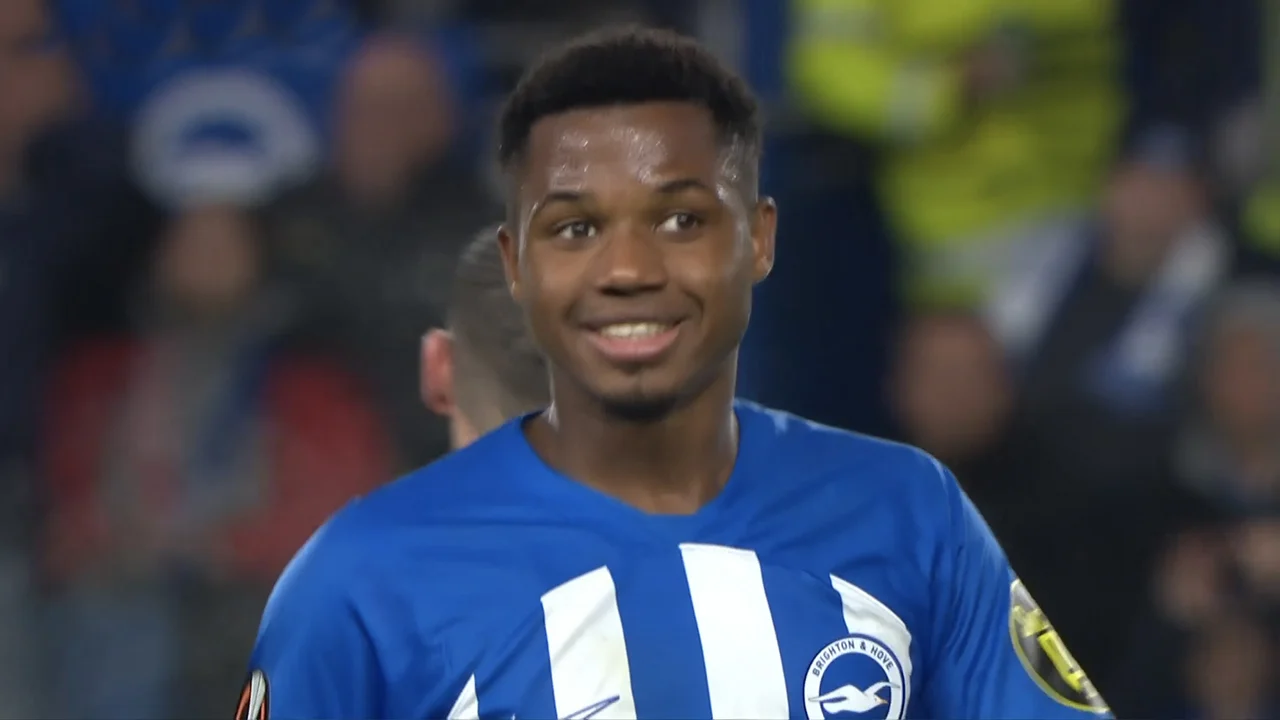 VIDEOGOAL: Brighton & Hove Albion - Ajax 2-0 (Fati)