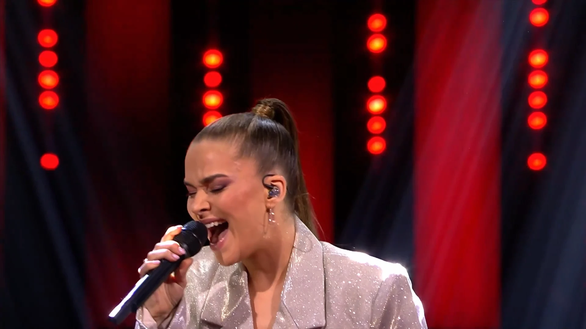 Mikki - When A Man Loves A Woman