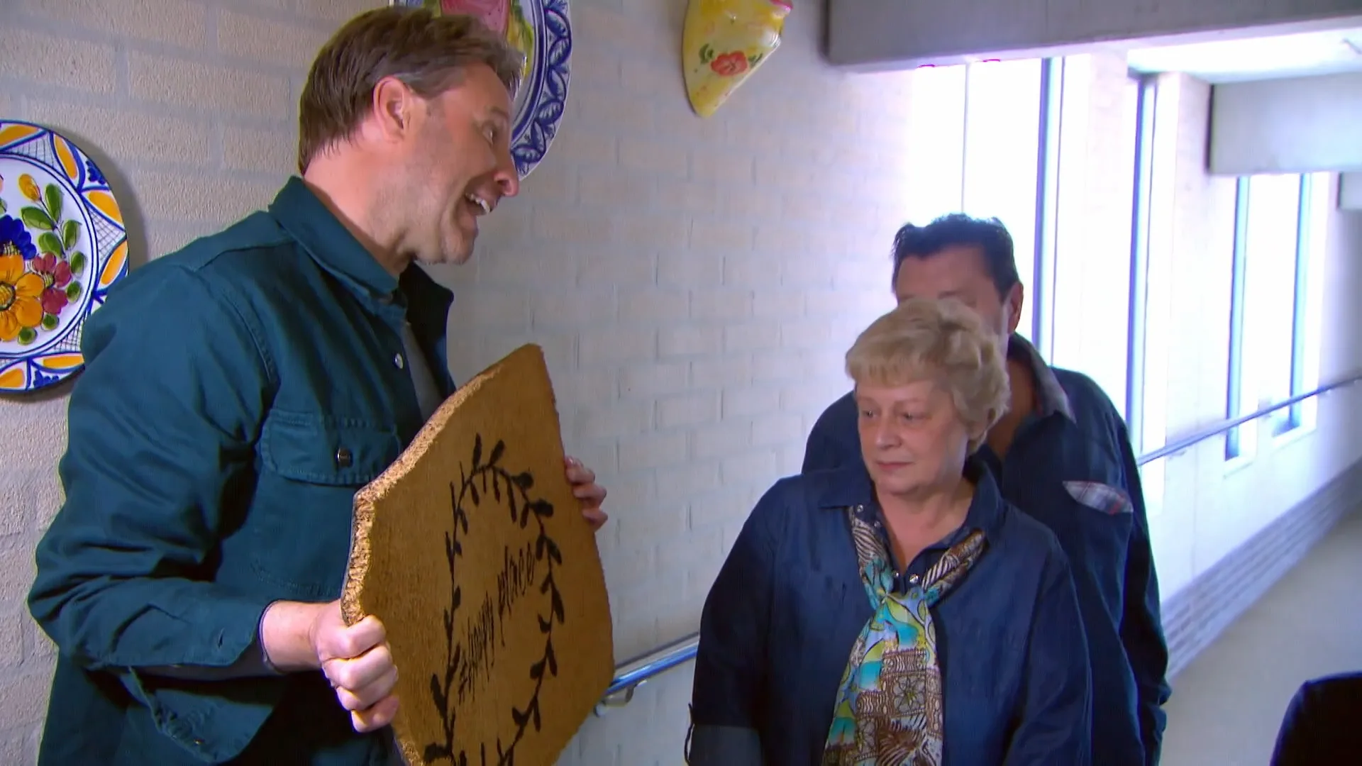 Moet 'SCHELDENDE' buurman VERHUIZEN na HEVIGE BURENRUZIE?