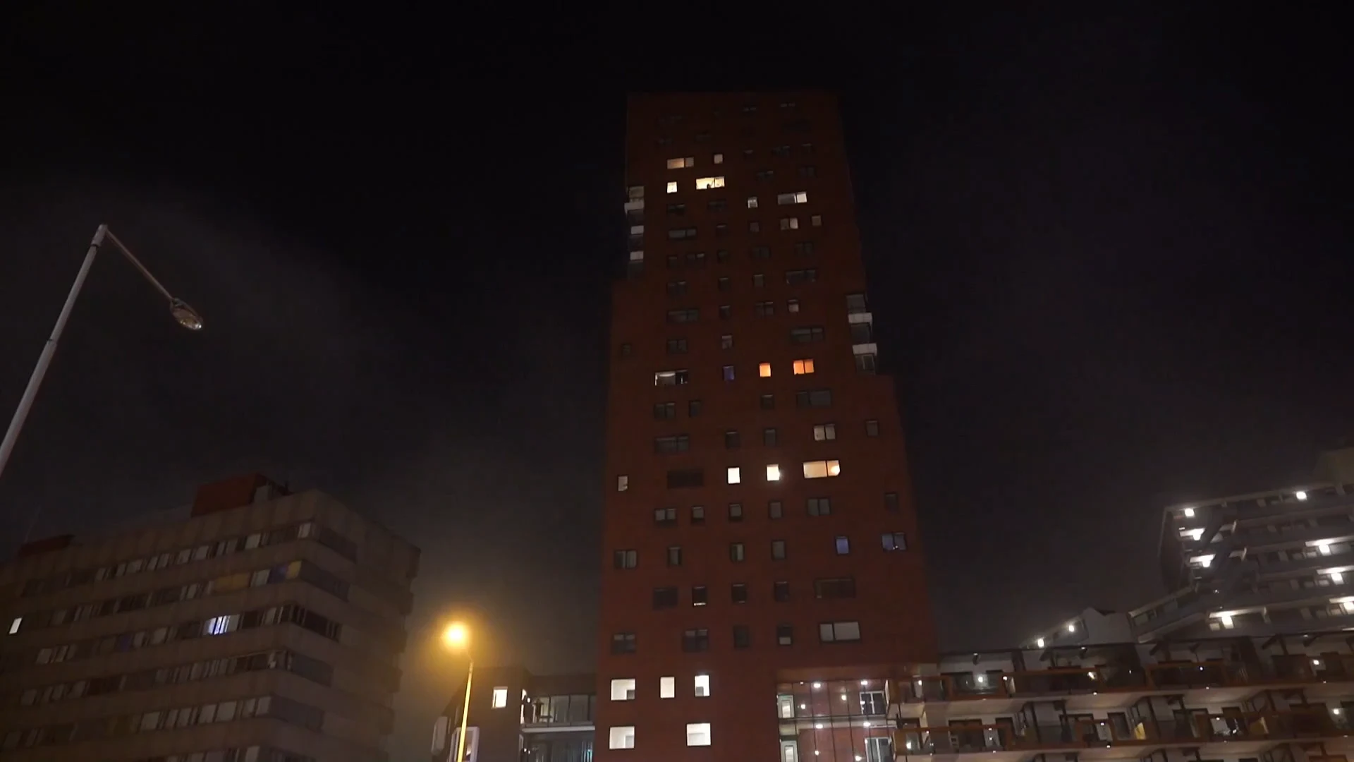 Brand in hoge woontoren Nijmegen: acht verdiepingen ontruimd