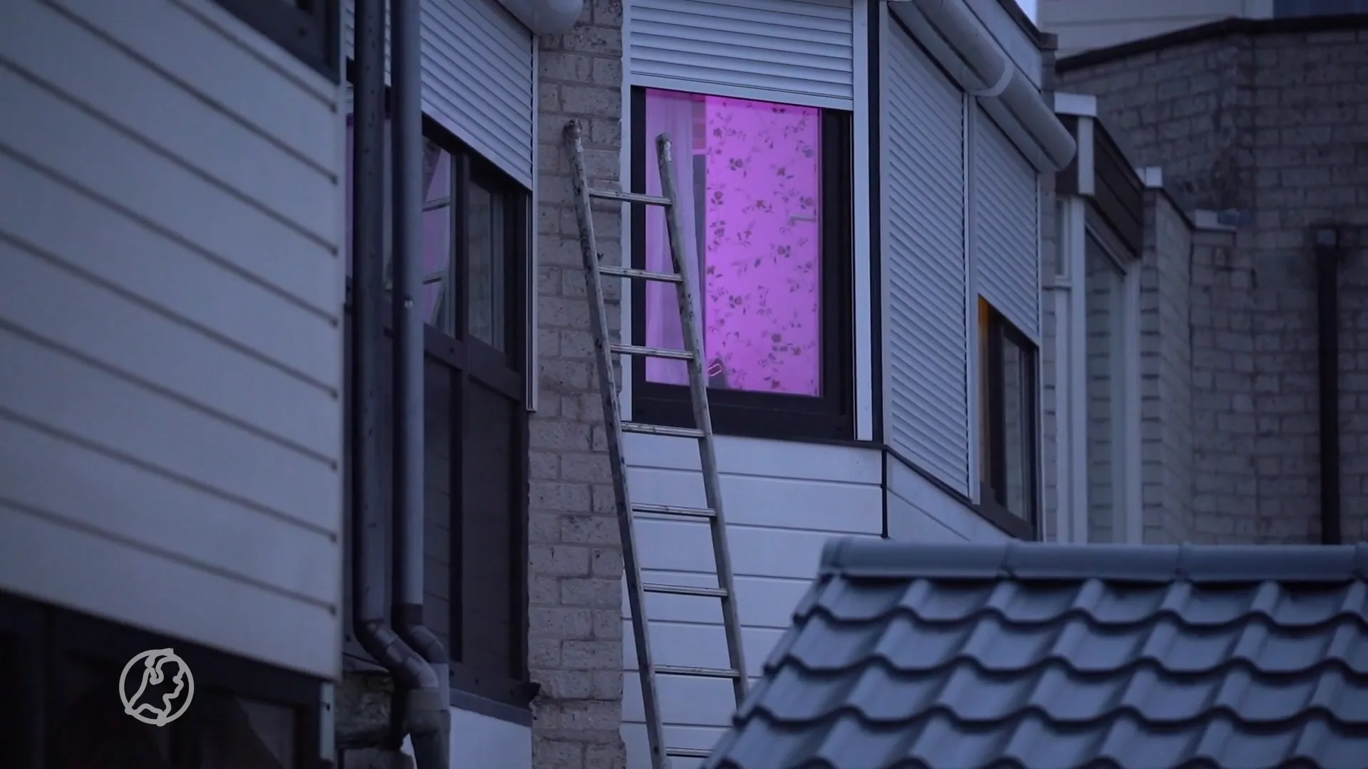 Man gewond door schietpartij, vier kinderen thuis tijdens incident