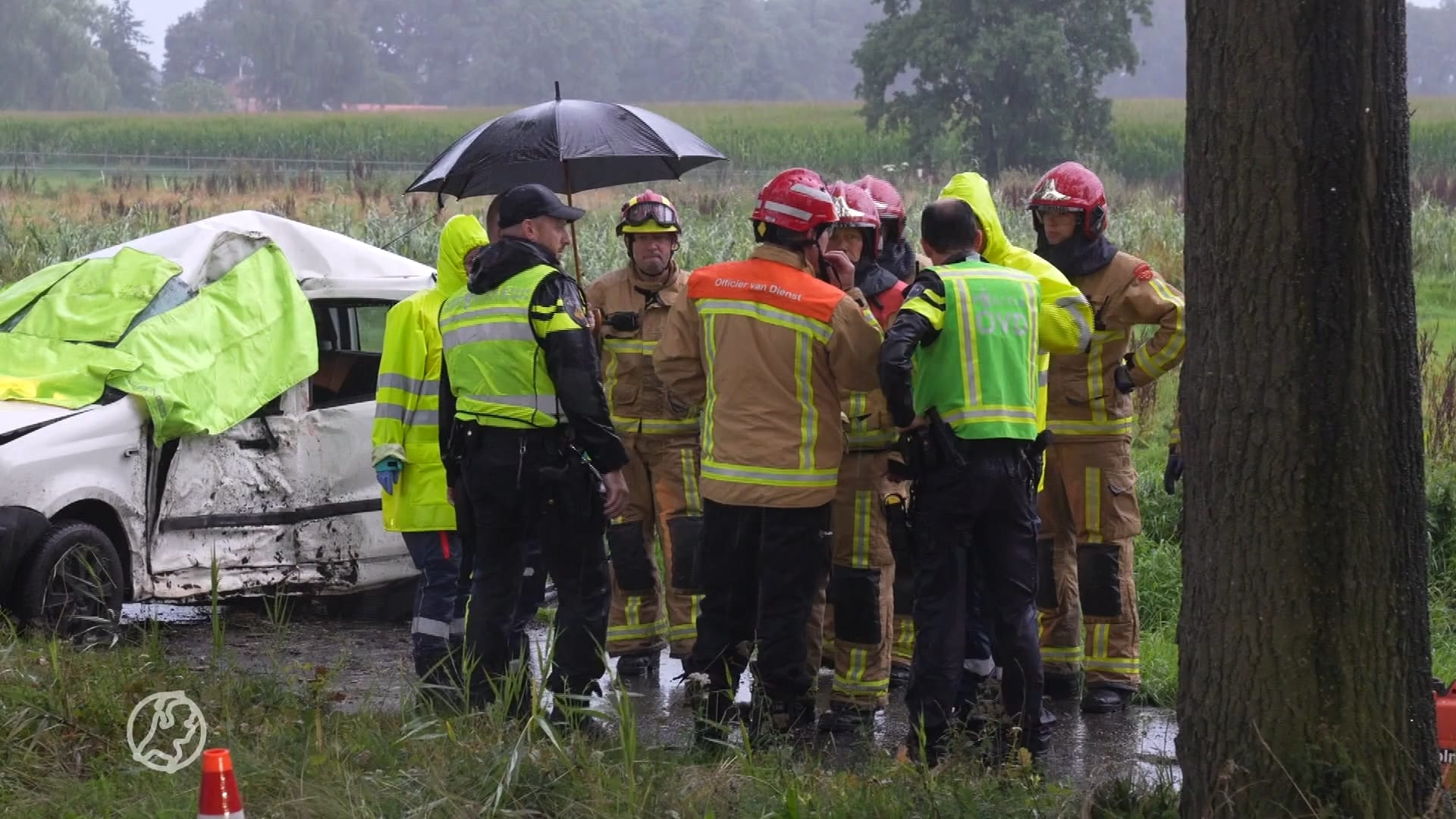 Man (20) in Someren omgekomen door botsing tegen boom
