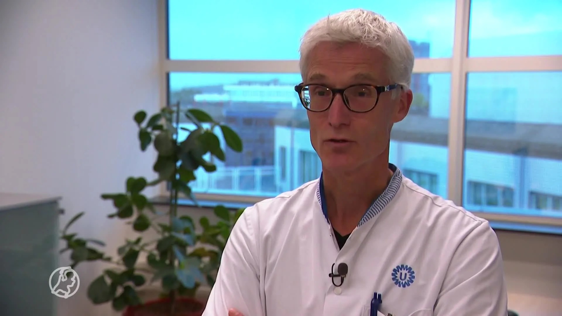 IC-arts maakt zich grote zorgen om situatie in ziekenhuizen: 'Neem die prik'