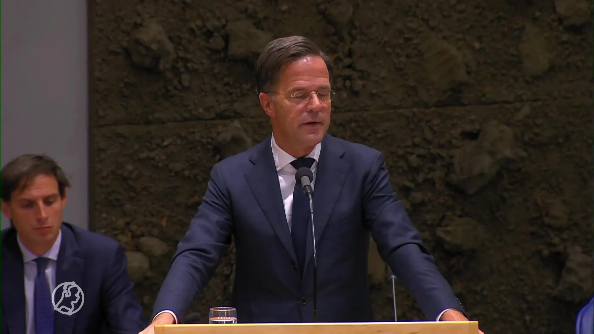Rutte kritisch over Holocaust-discussie