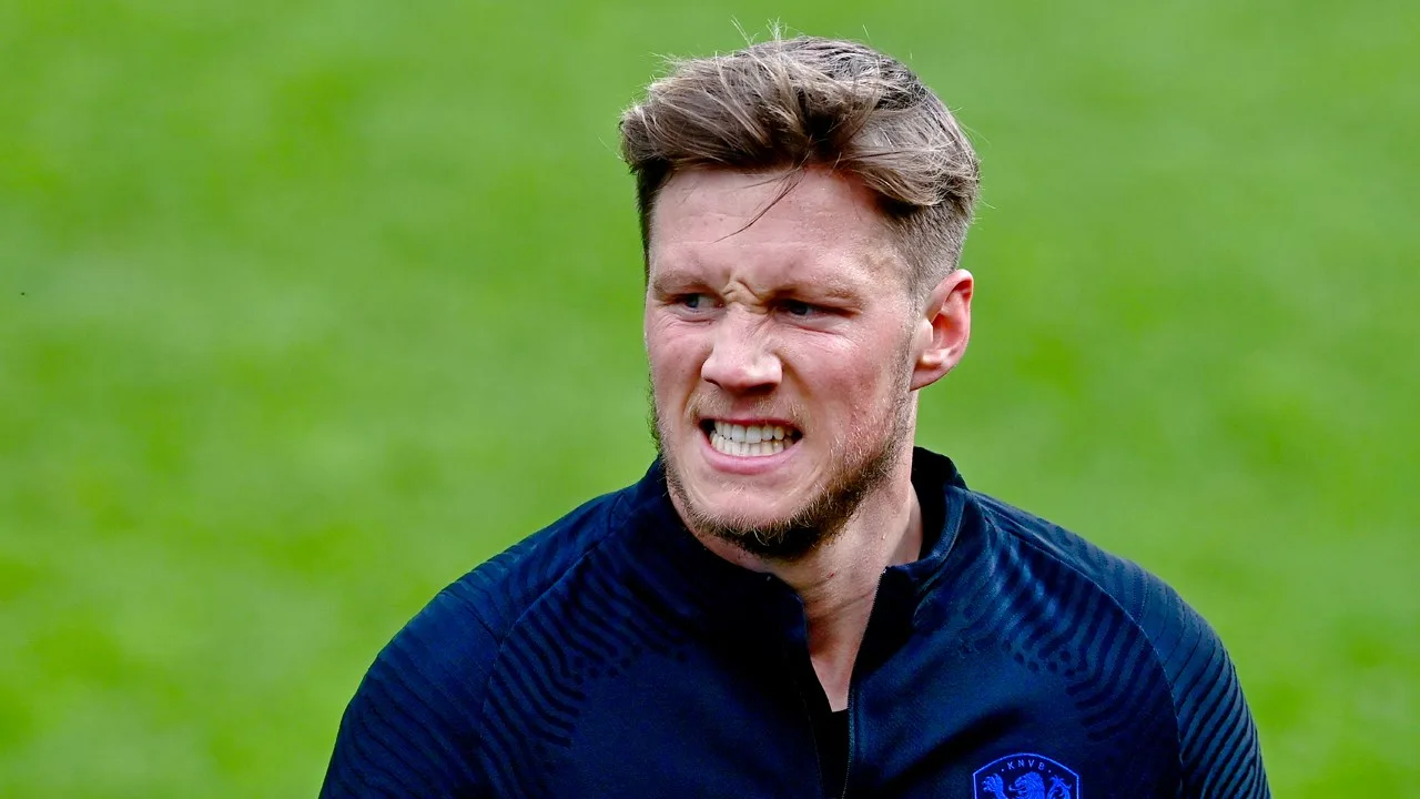 Kritiek op speelwijze De Boer:’ Hij moet Weghorst eruit laten...