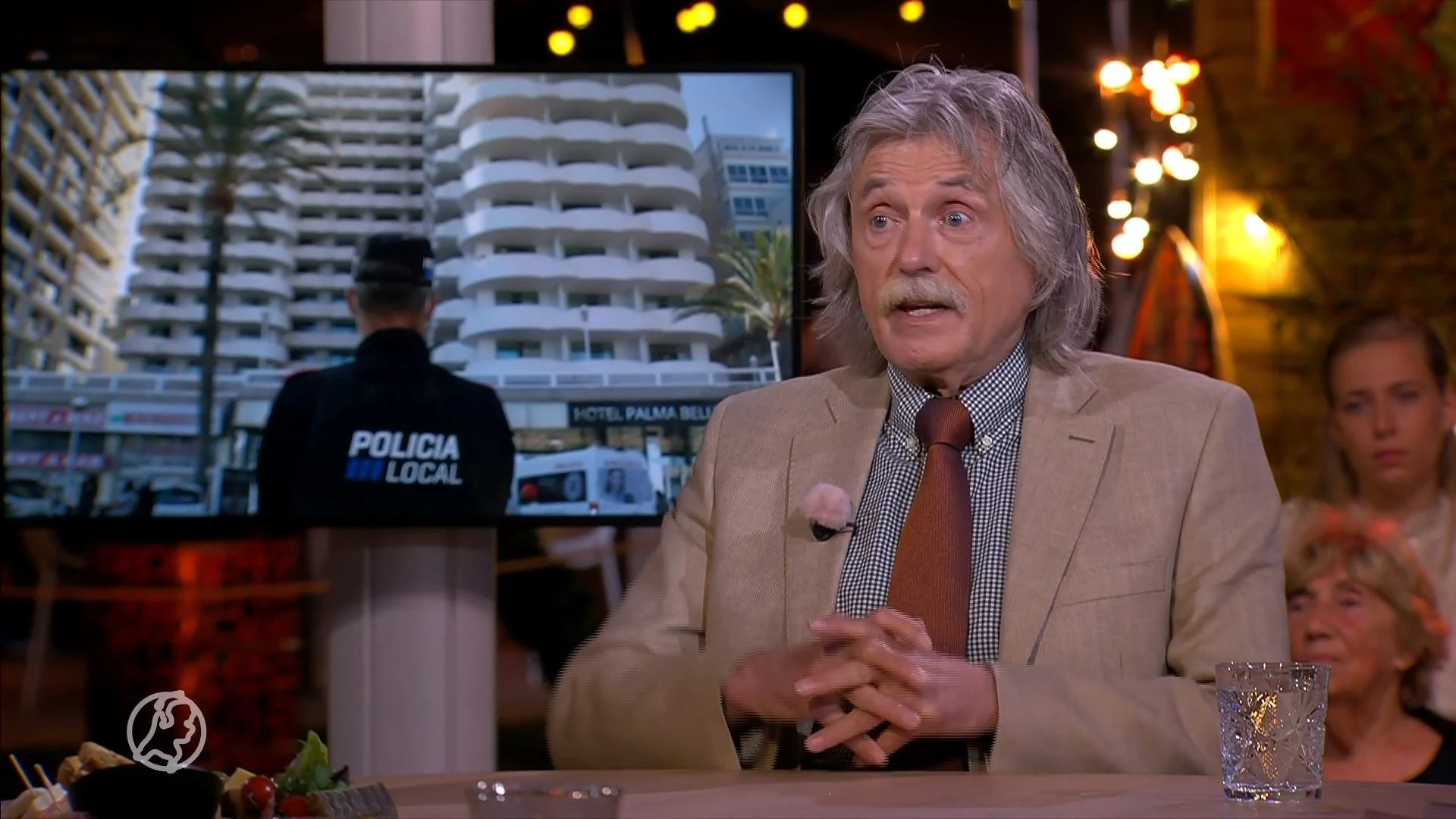 Johan Derksen wordt bedreigd en krijgt beveiliging van John de Mol