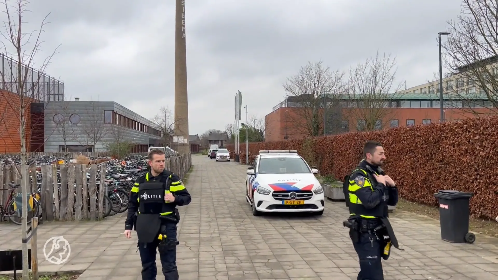 Twee leerlingen middelbare school Maastricht aangehouden na vondst nepvuurwapens