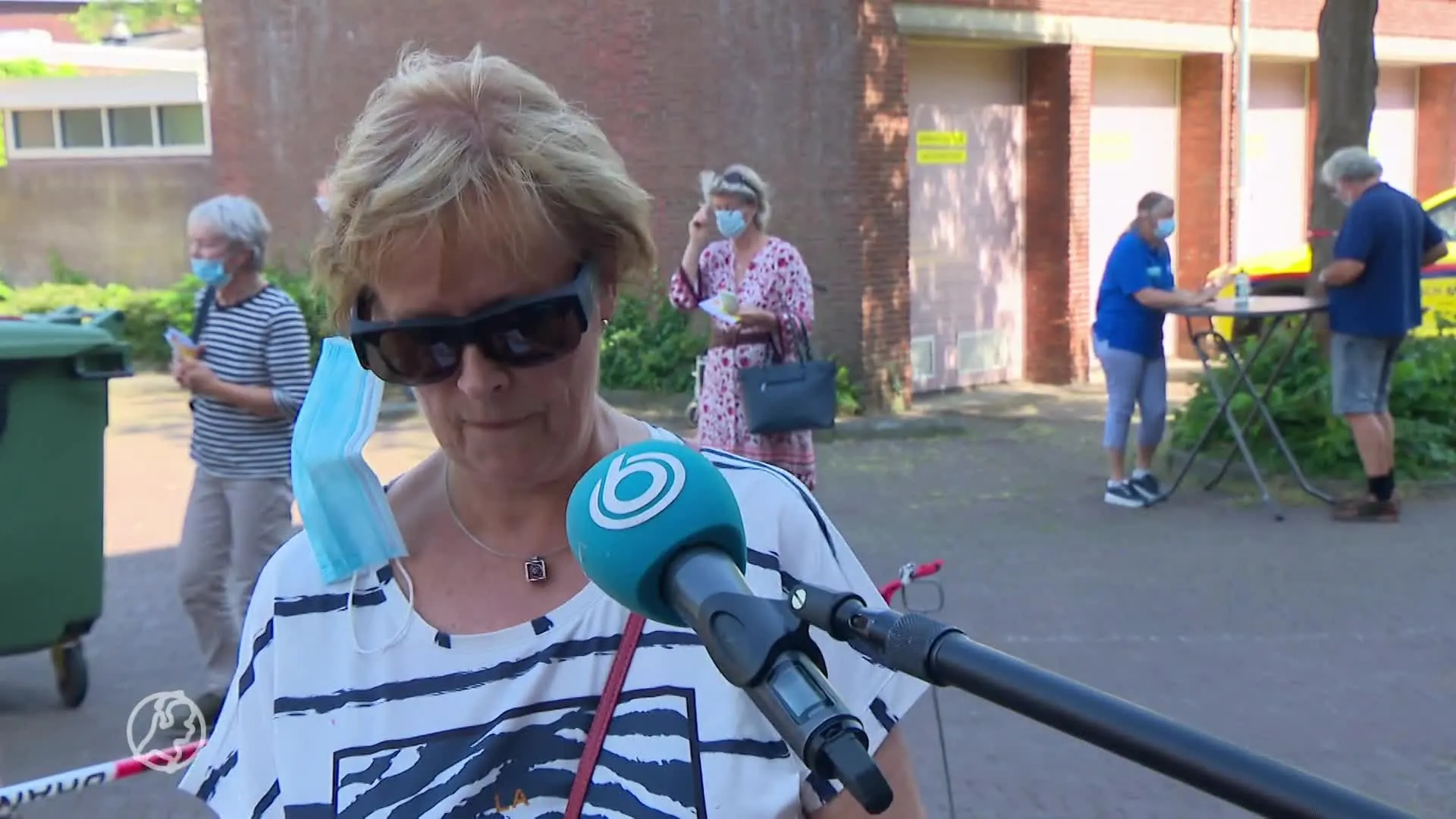 Dreigementen en scheldpartijen bij stempelen gele boekje GGD-...