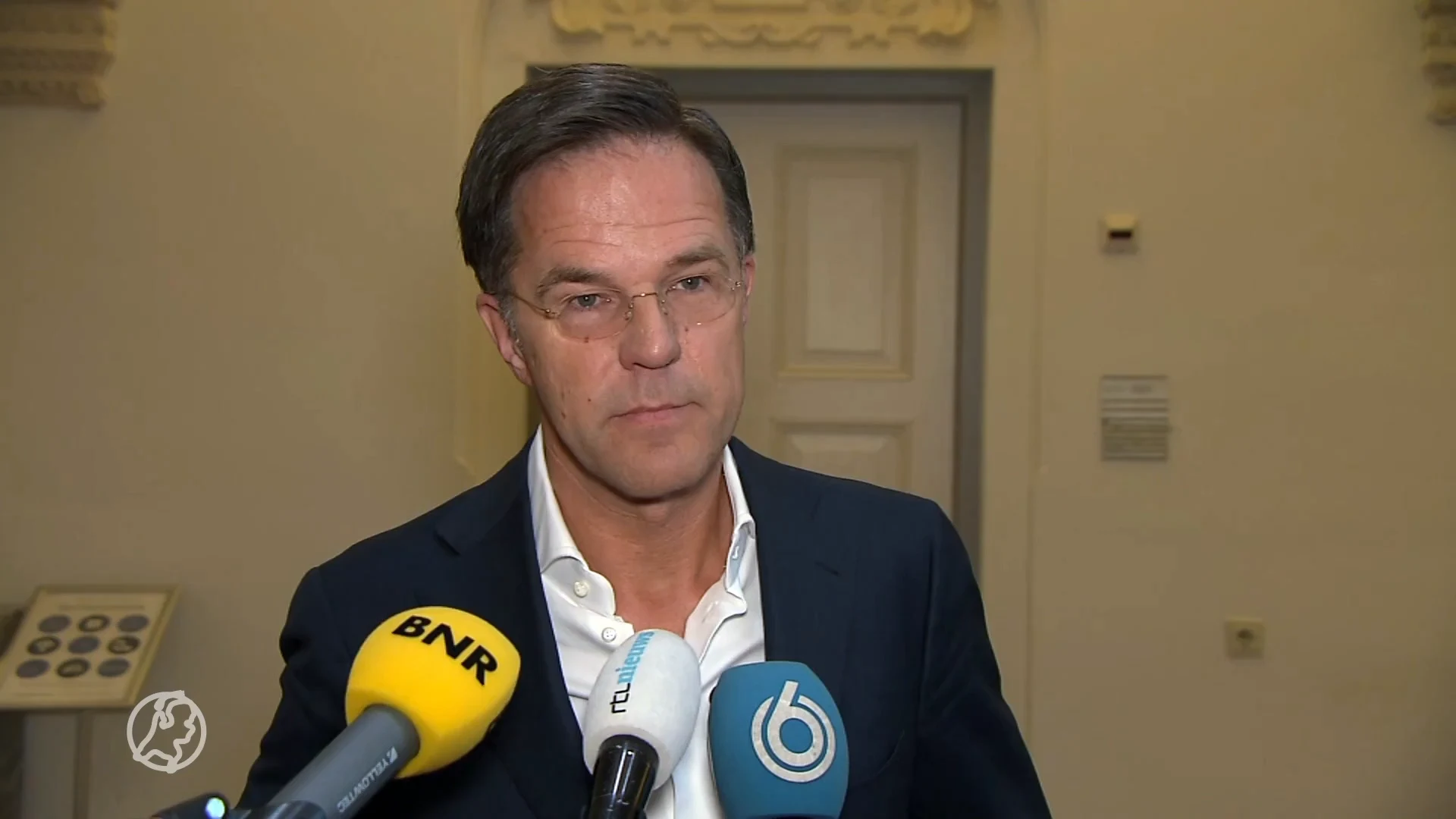 Tweede Kamer wil snel in debat met Rutte over 'sms-rel'