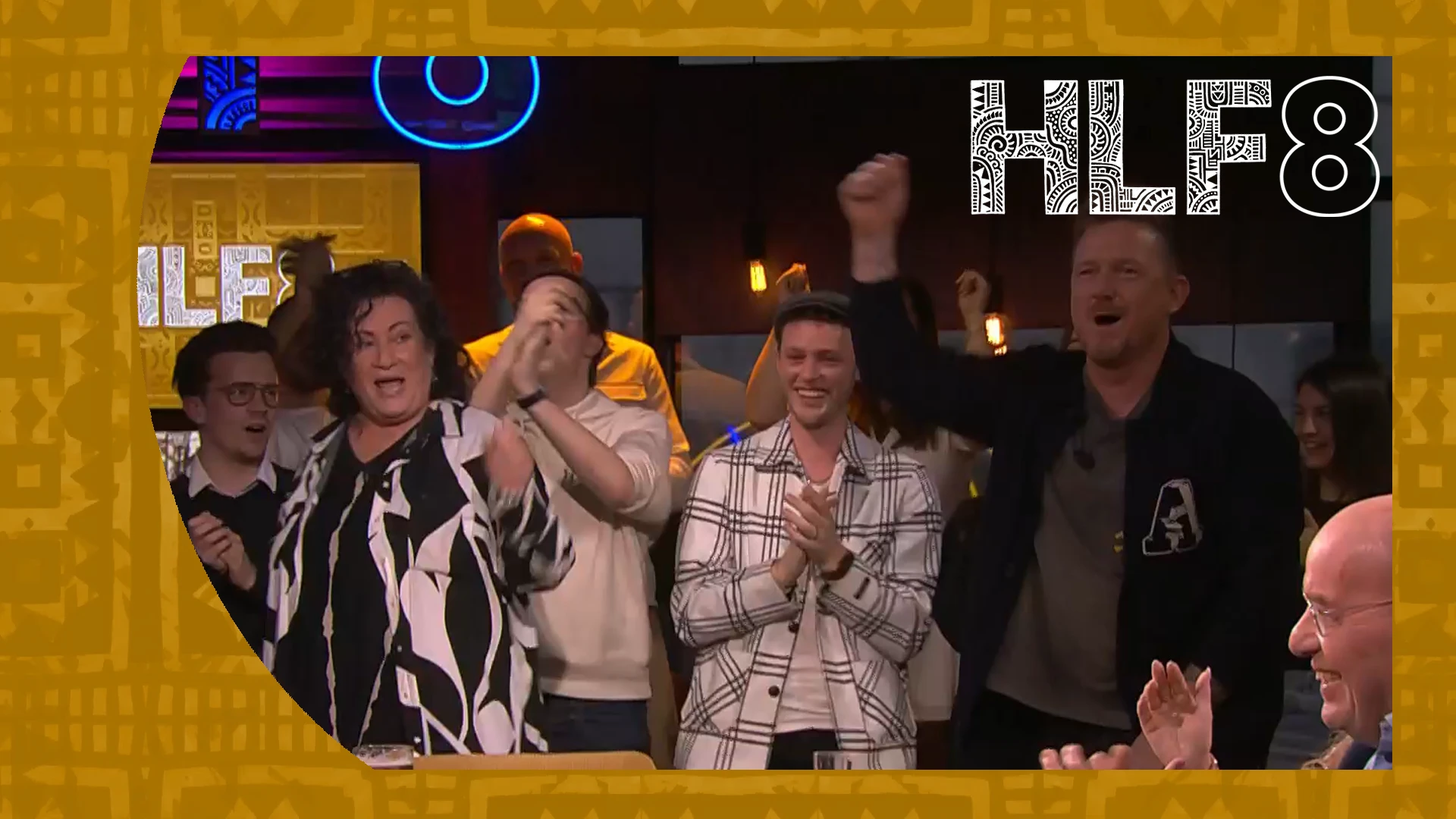 Caroline van der Plas feestelijk onthaald in de studio: “sweet Caroline!”