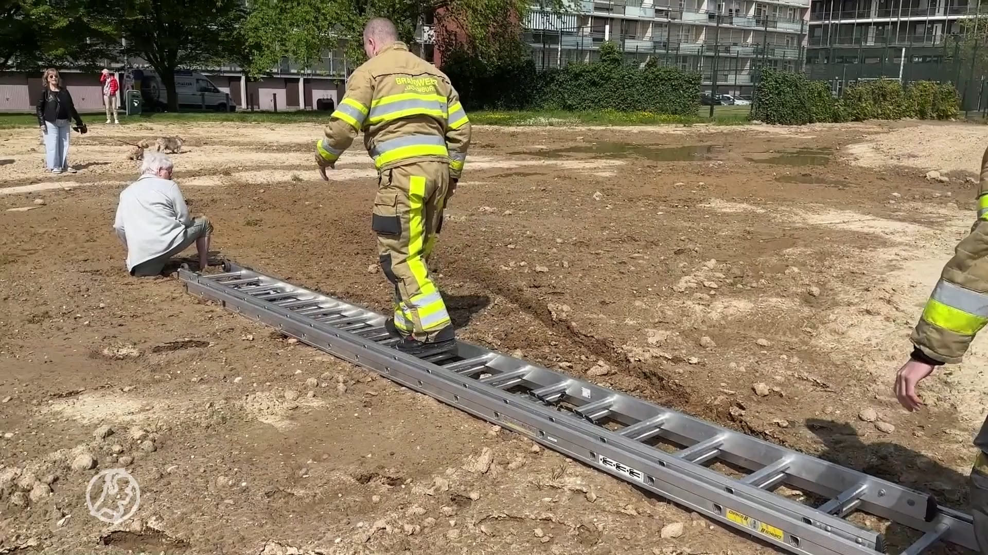 Bep (78) mot vast te zitten in de modder in Kerkrade