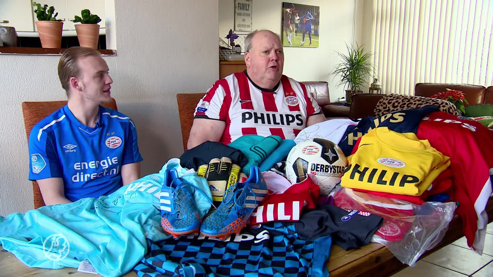Die-hard voetbalfans beleven Eredivisie-topper zondag vanaf d...
