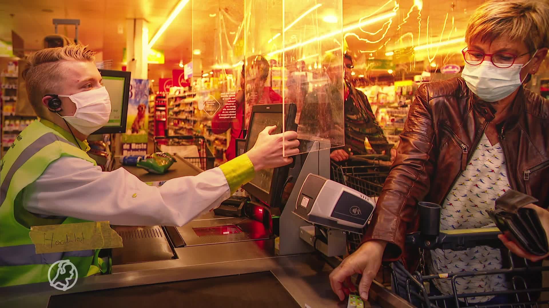 Nederland staat stil bij coronapandemie: 'Leven was zo basaal geworden'