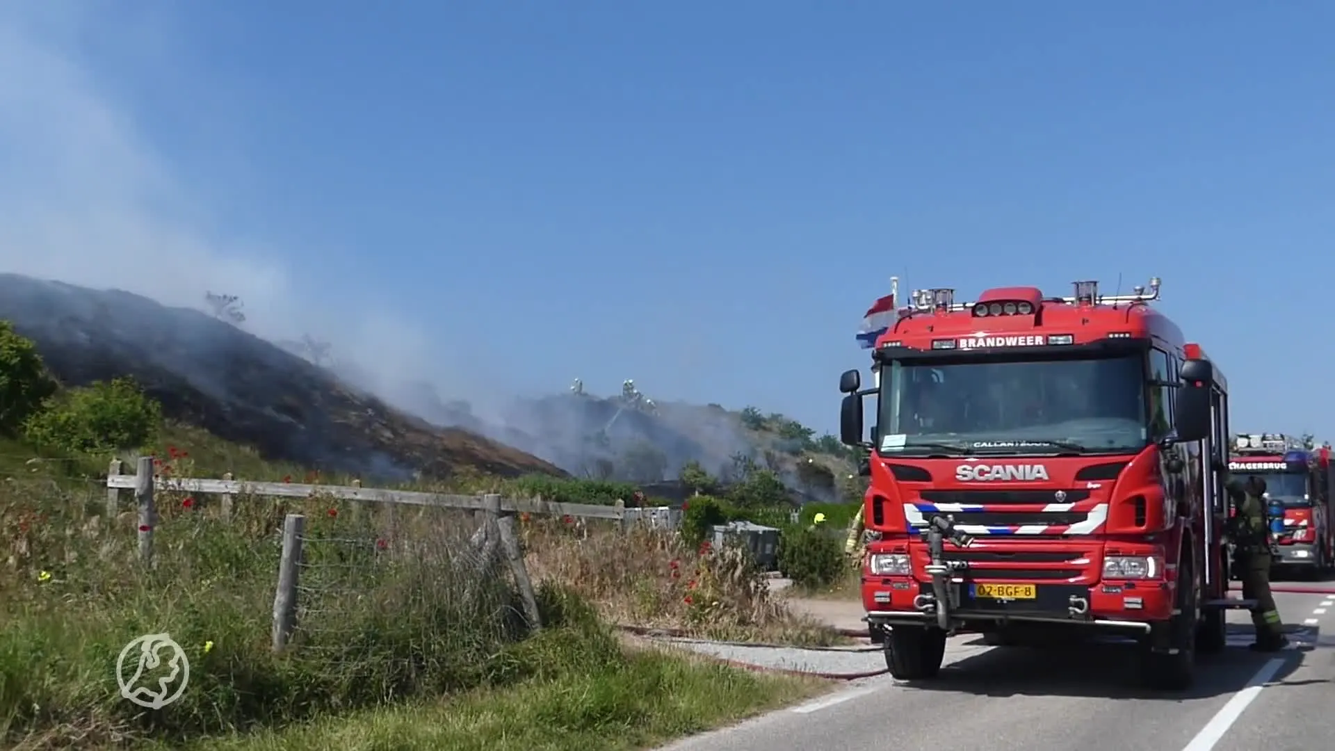 Veel rook bij brand in duingebied Noord-Holland