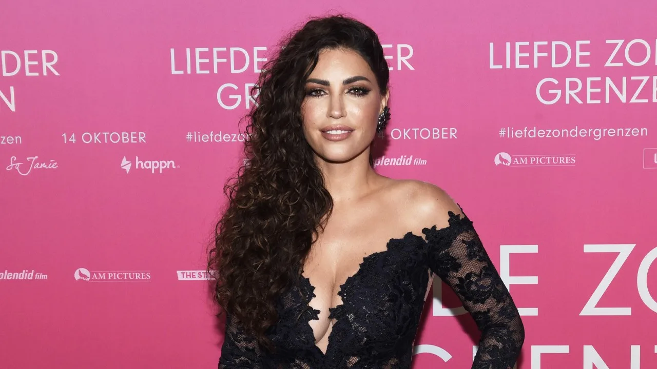 De foto's: Yolanthe intiem gespot met oud-voetballer