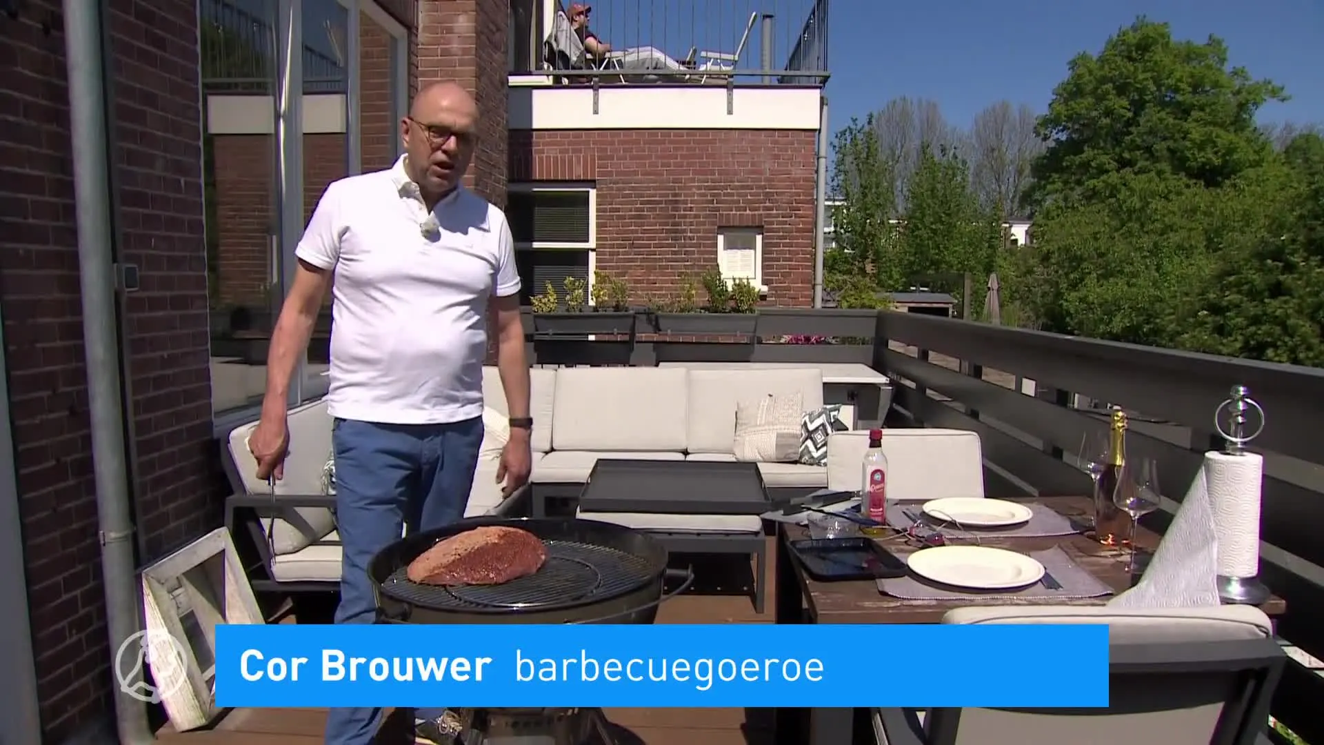 Slagers spinnen garen bij eerste echte barbecueweekend van he...