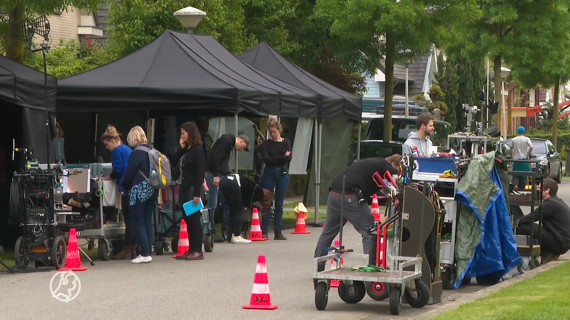 CUT! Hollywoodsterren lopen door Eindhovense wijk voor opnames, maar niet iedereen is blij