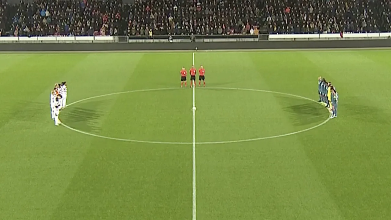 Midtjylland en Feyenoord houden moment stilte ter nagedachtenis aan slachtoffers van stadionramp Indonesië