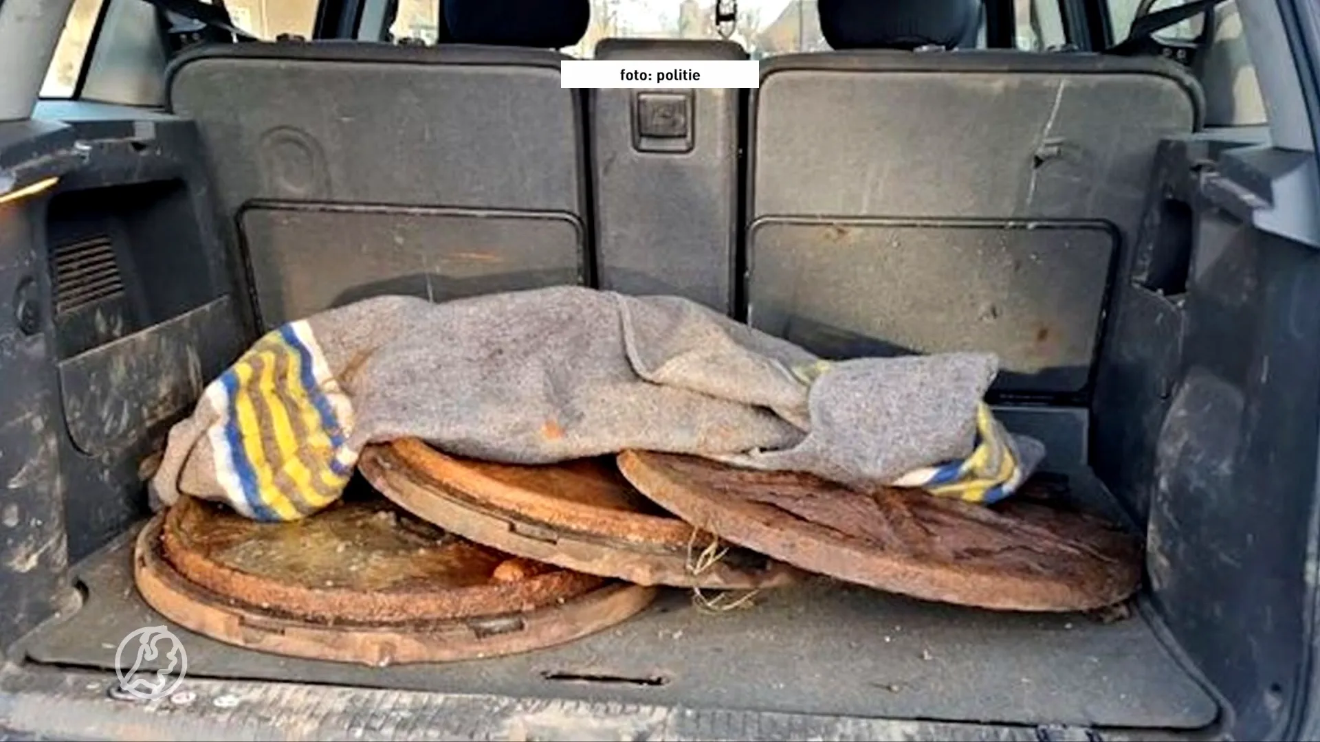 Waarom steelt iemand in hemelsnaam een putdeksel?