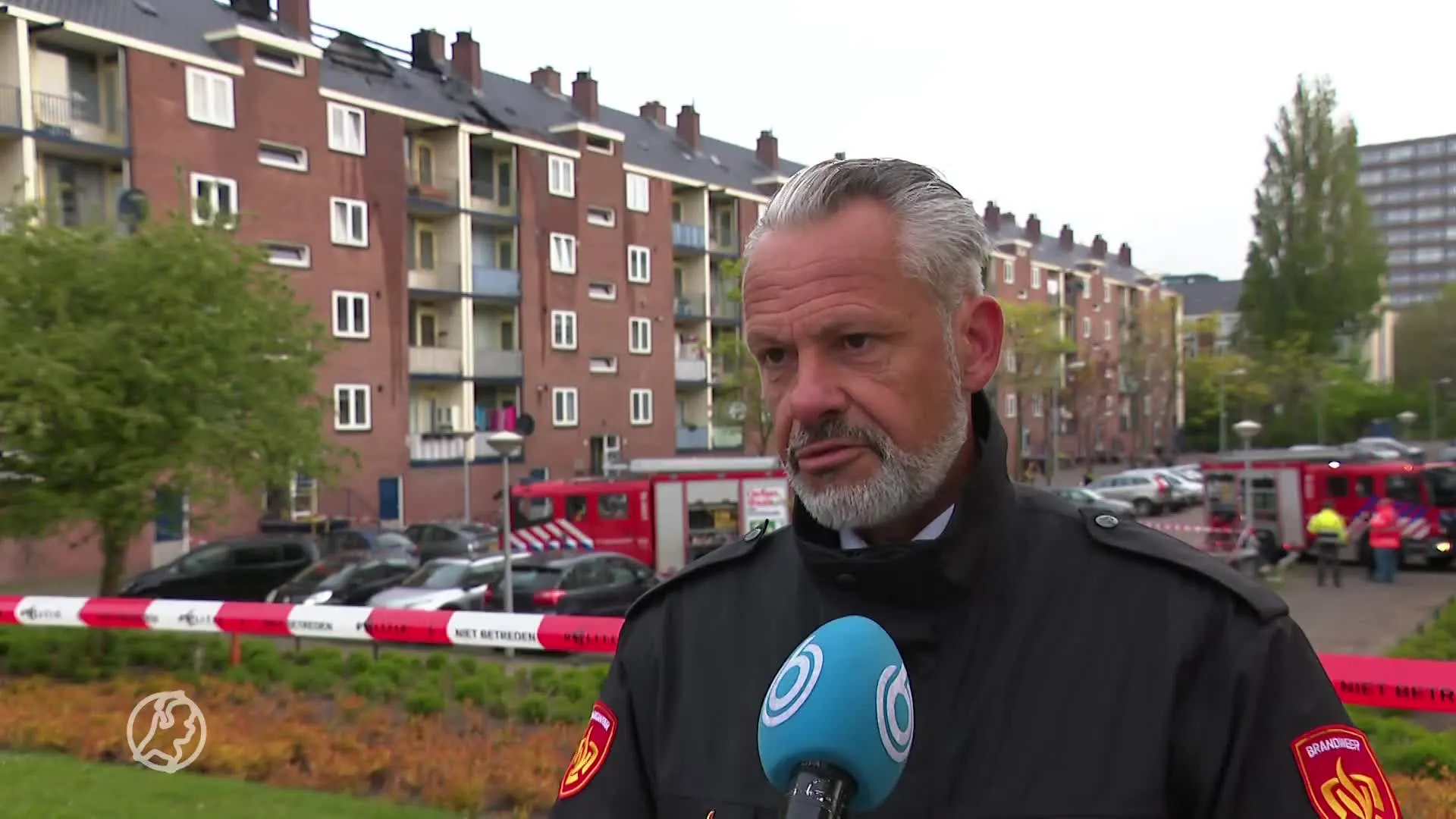 Dode door grote uitslaande brand in Amsterdam, woningen ontruimd