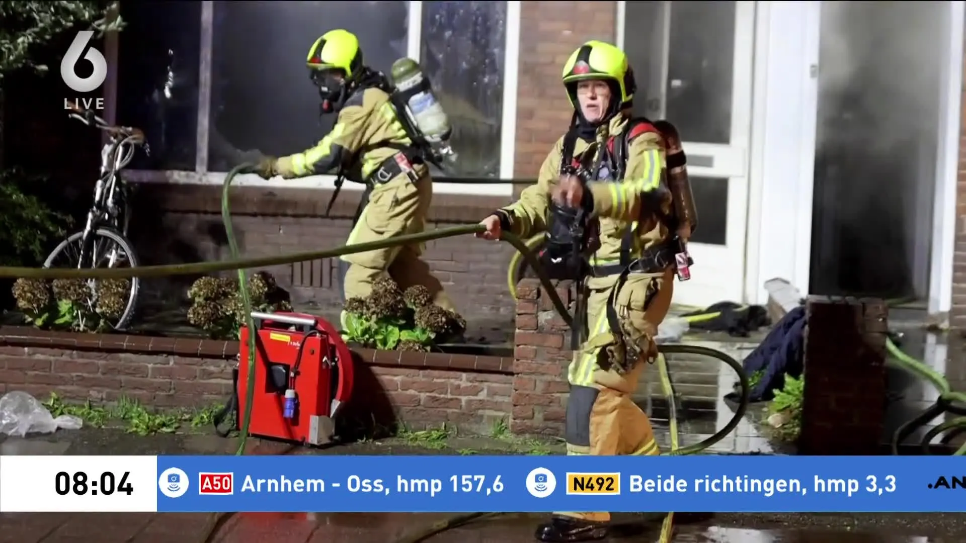 Hondje gered bij flinke brand in 's-Gravenzande, een persoon gewond