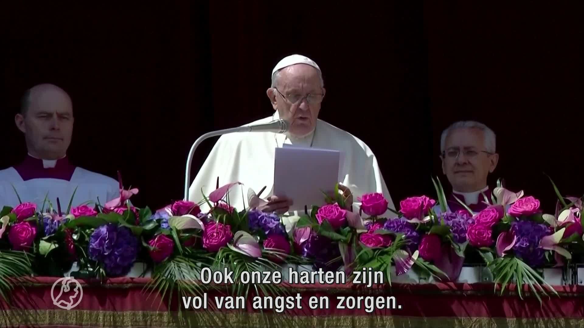 Paus roept in paasboodschap op tot vrede in Oekraïne