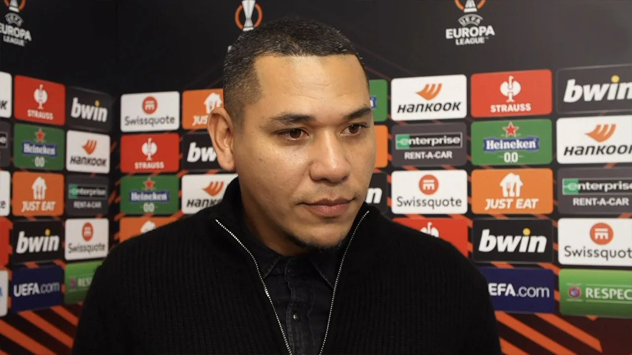 Maduro legt tactische wijziging uit: 'De visie van de hoofdcoach'