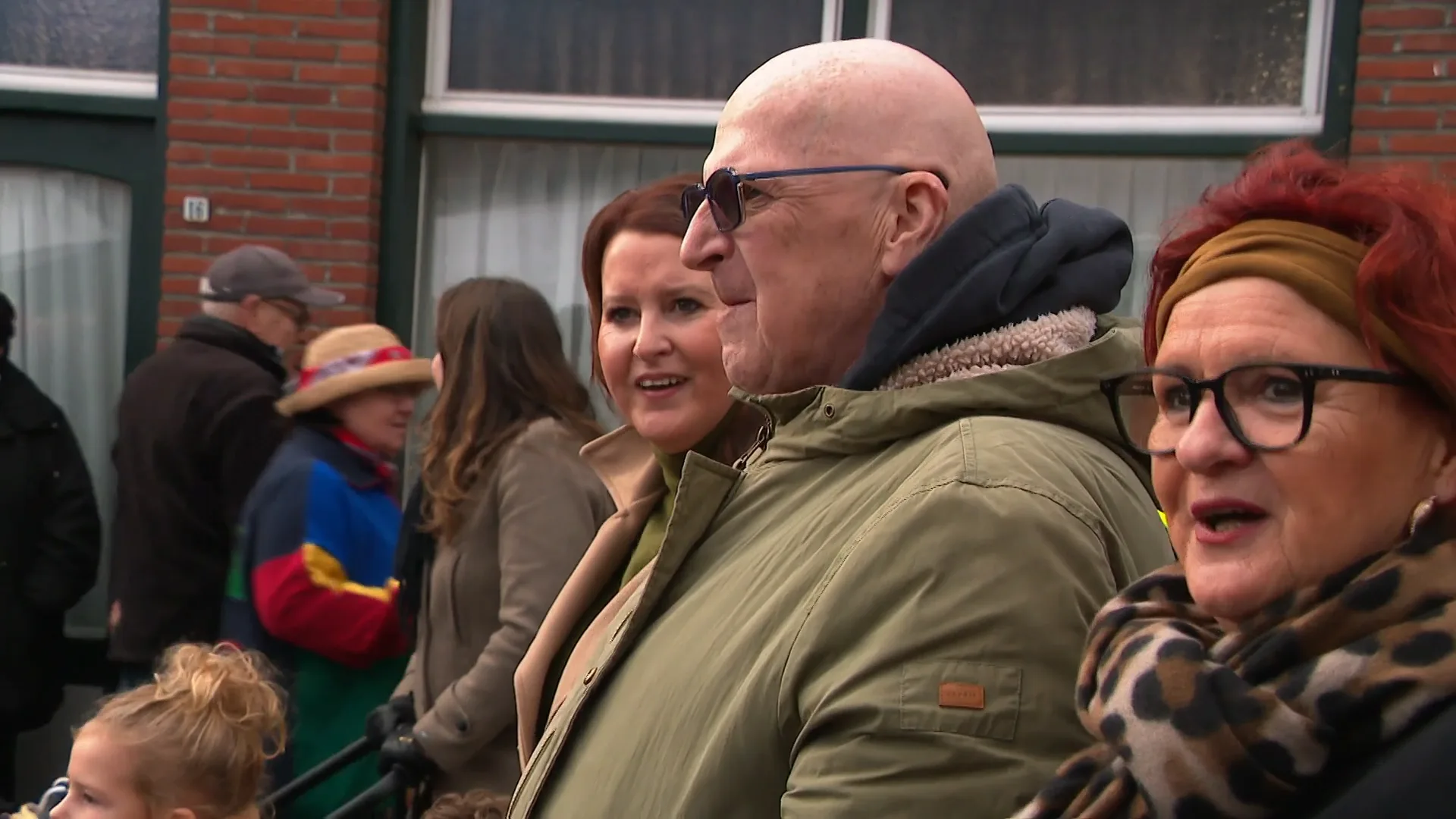 Zieke kroegbaas verrast met blaasorkest