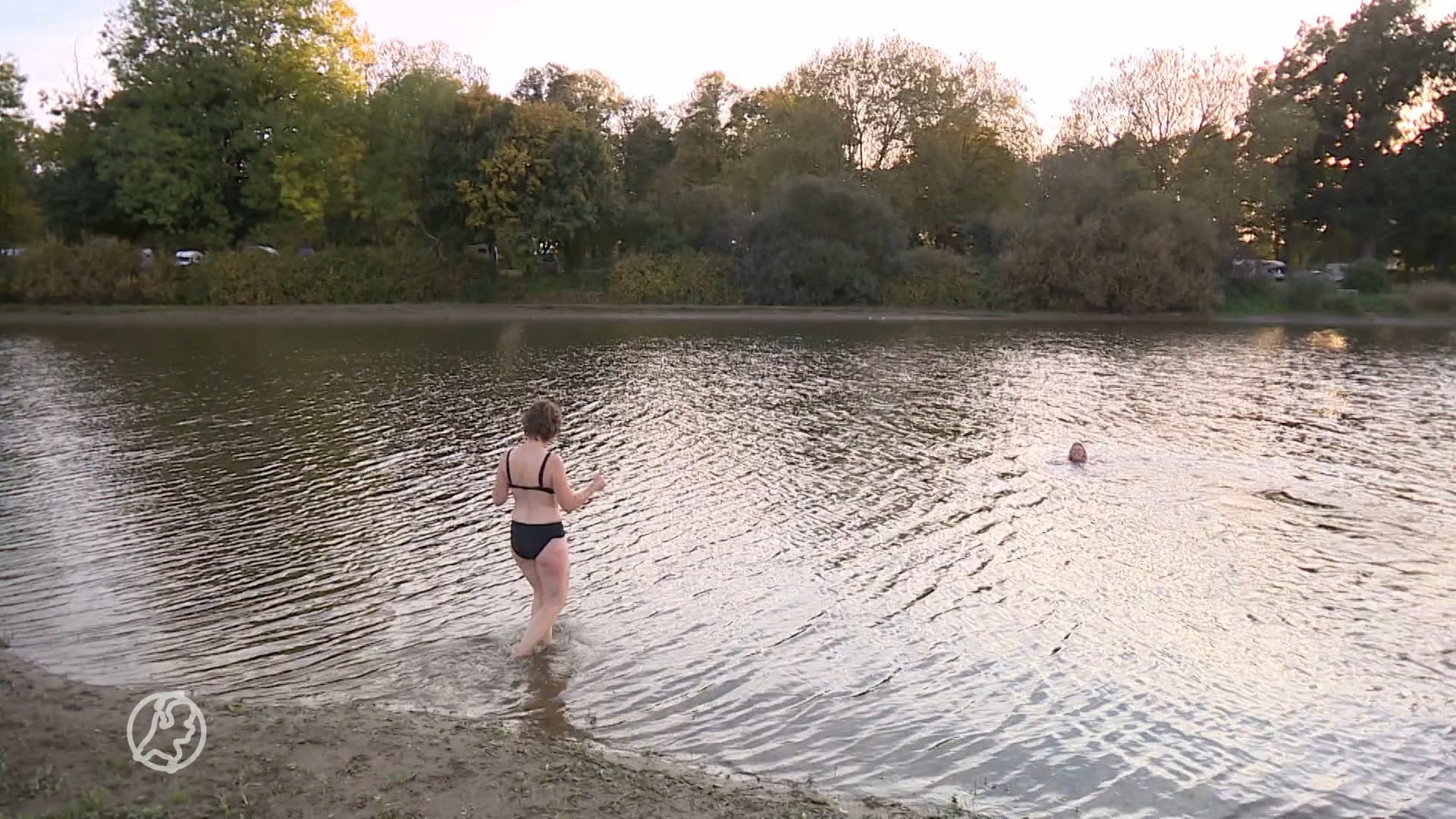 Olger heeft de beste voorbereiding op energiebesparende winter: koudwaterzwemmen