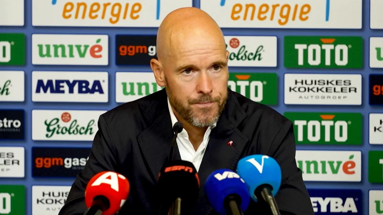 Ten Hag zeer kritisch na puntenverlies Ajax: 'Een hele matige vertoning'
