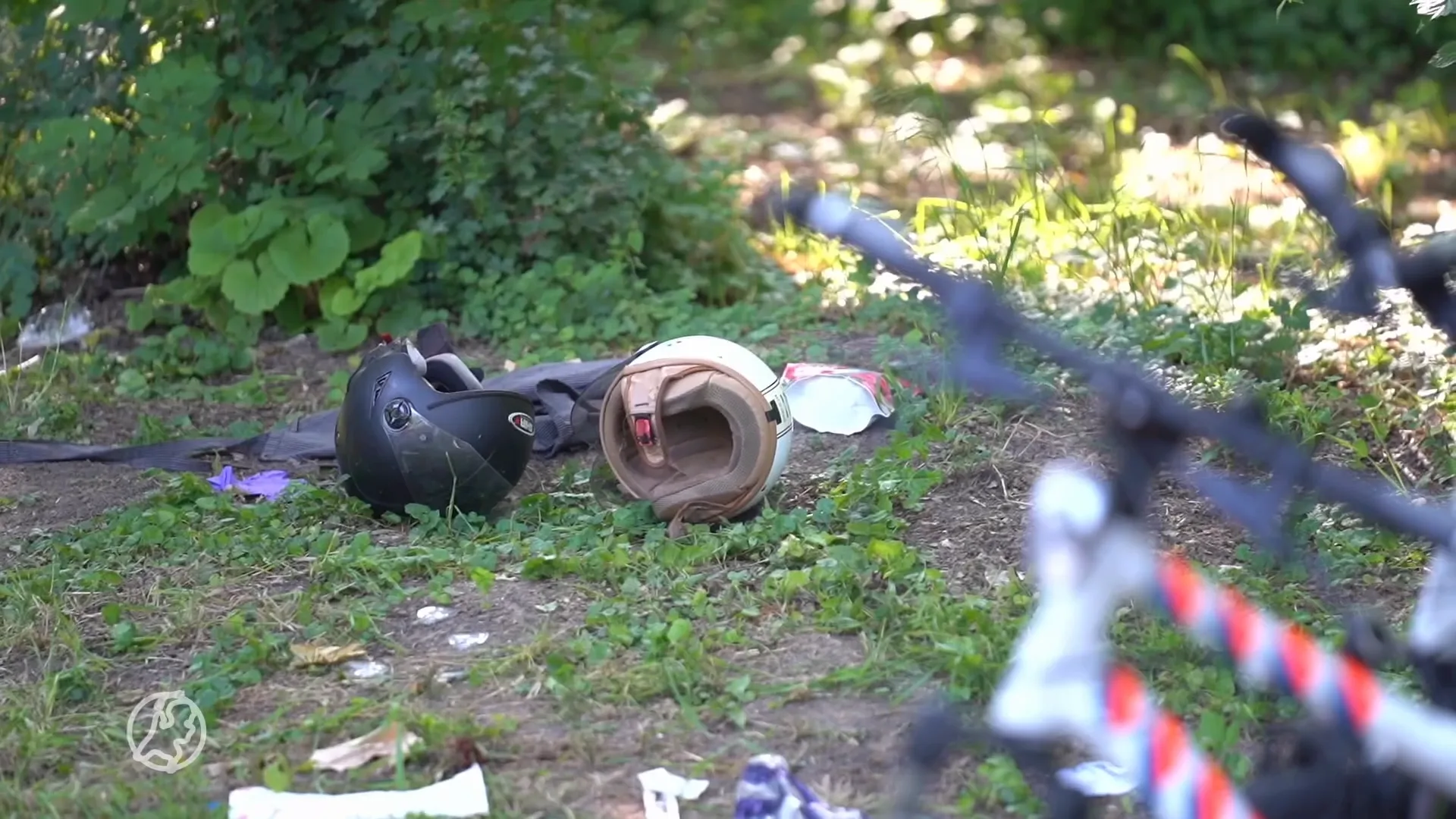 Man en vrouw op scooter zwaargewond bij aanrijding met trekker