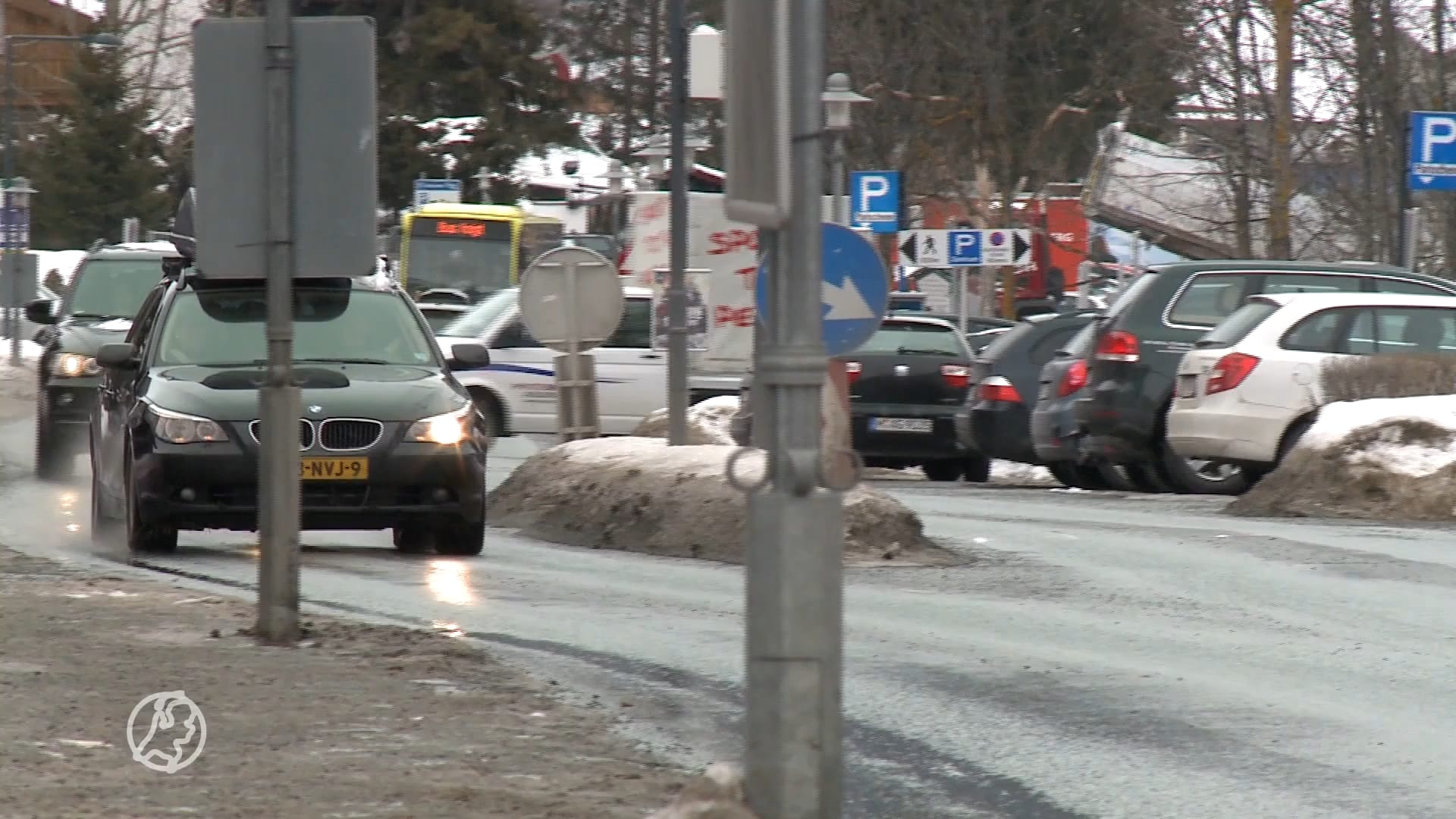 Drukte op weg naar de skigebieden