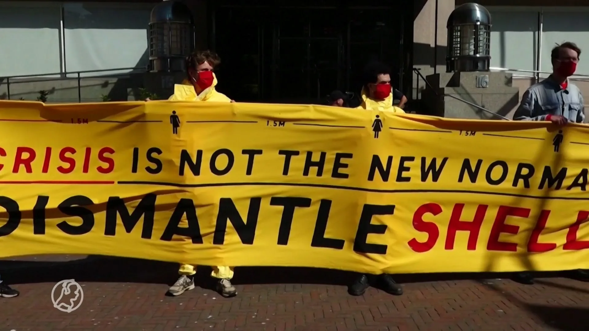 Klimaatactivisten fietsen naar Den Haag om bij Shell-zaak te ...