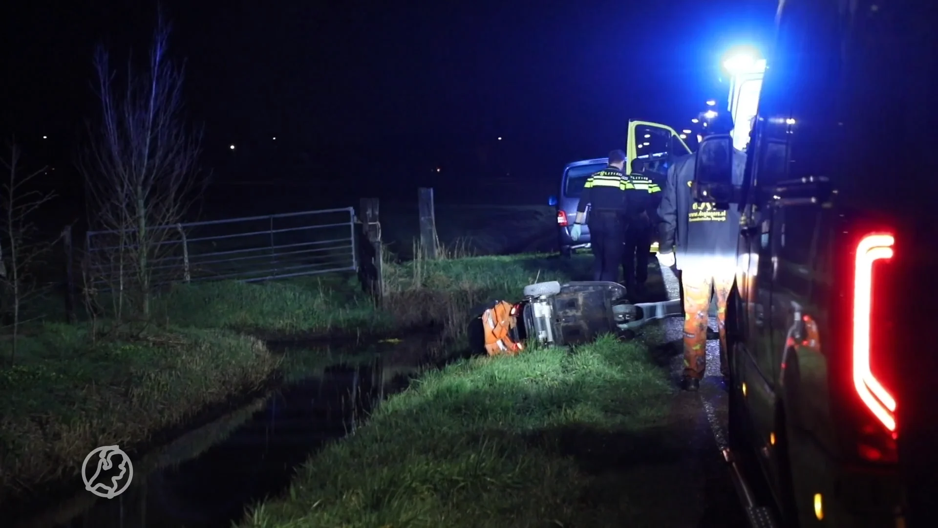 Man valt uit scootmobiel, komt in water terecht en overlijdt