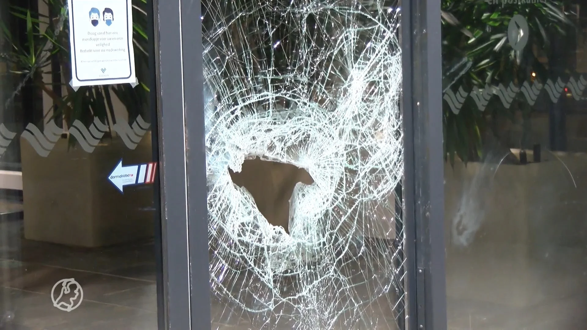 Gemeentehuis in Vlissingen bestookt met zwaar vuurwerk