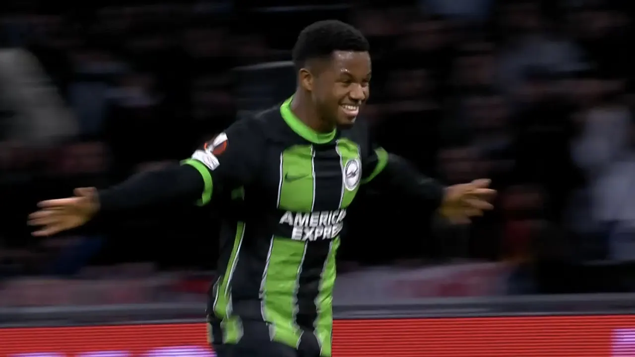 VIDEOGOAL: Ajax - Brighton & Hove Albion 0-1 (Fati)
