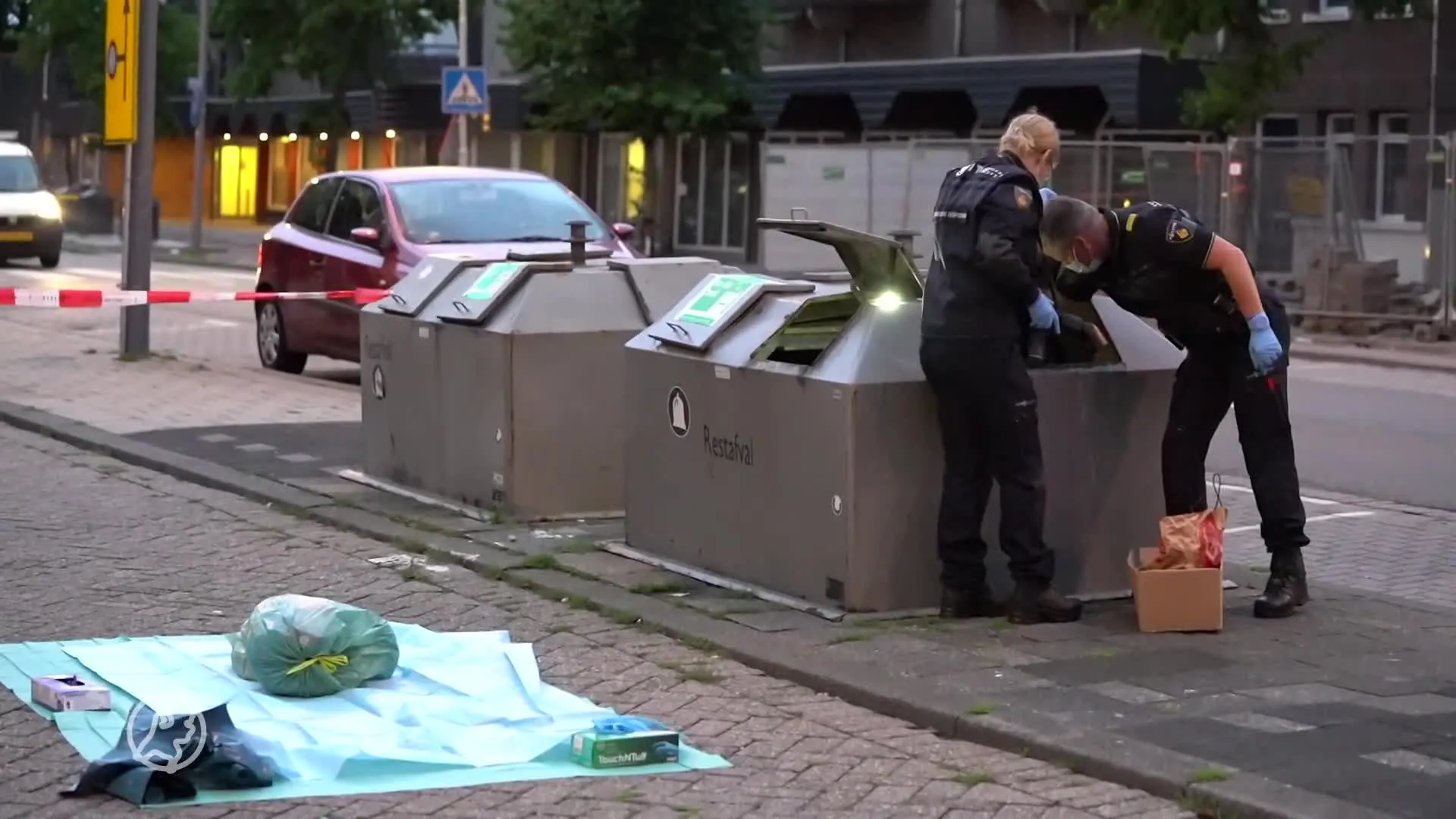 Dode man gevonden in woning Rotterdam, twee ruziënde mannen aangehouden