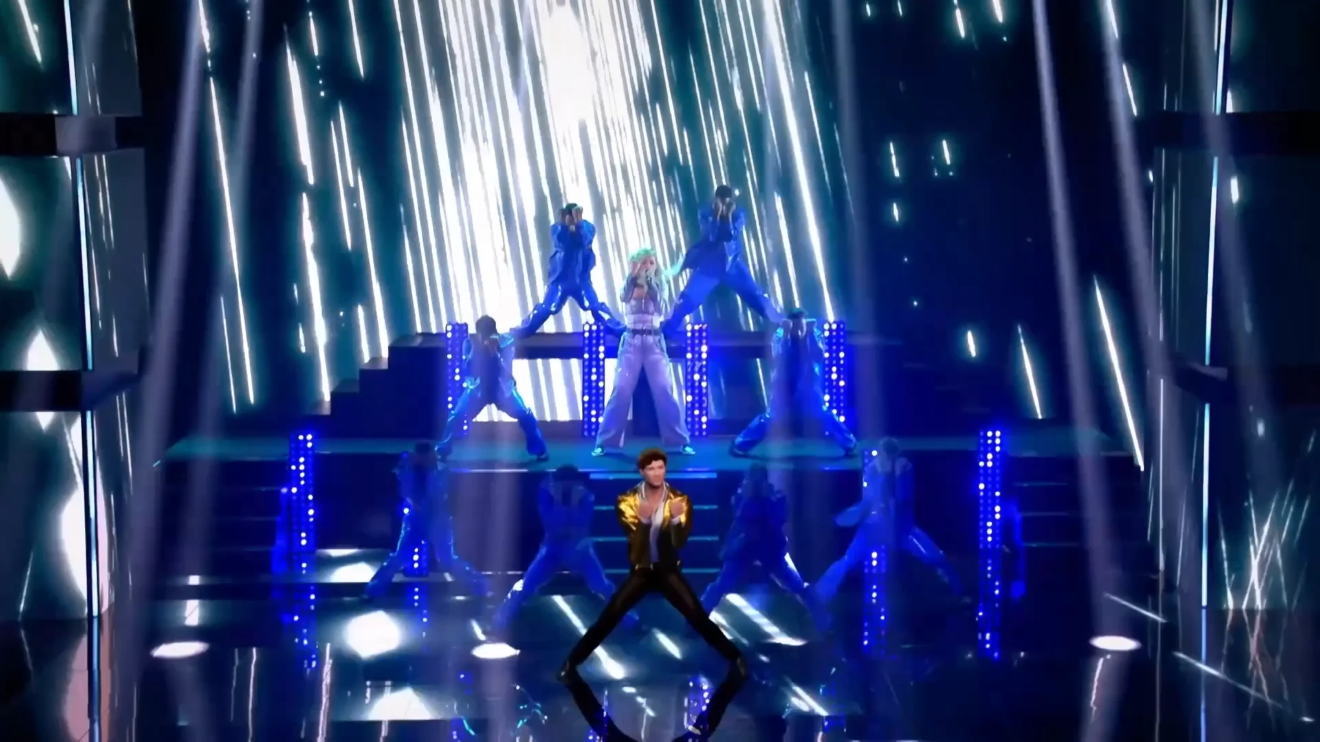 Davina Michelle & Jimmy Cool - Avastar