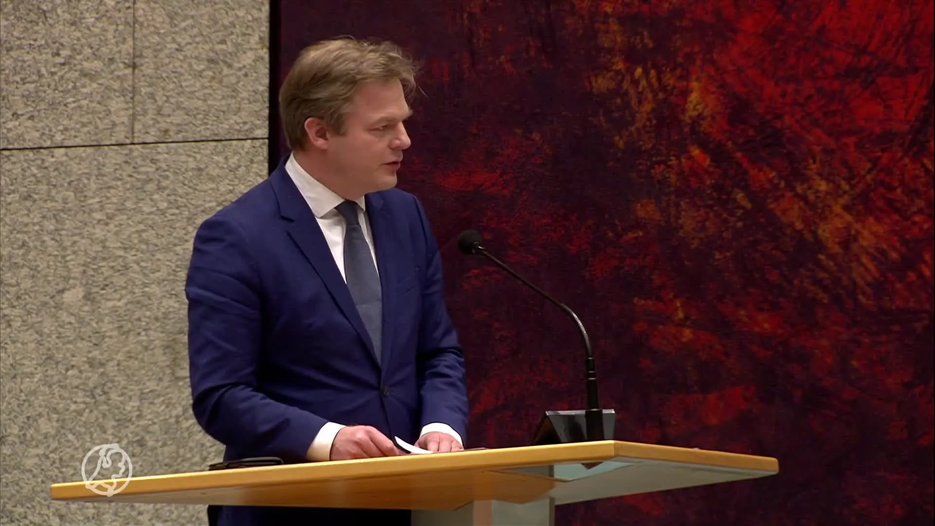CDA'er Omztigt haalt uit in Kamerdebat: 'Iets fundamenteel mi...
