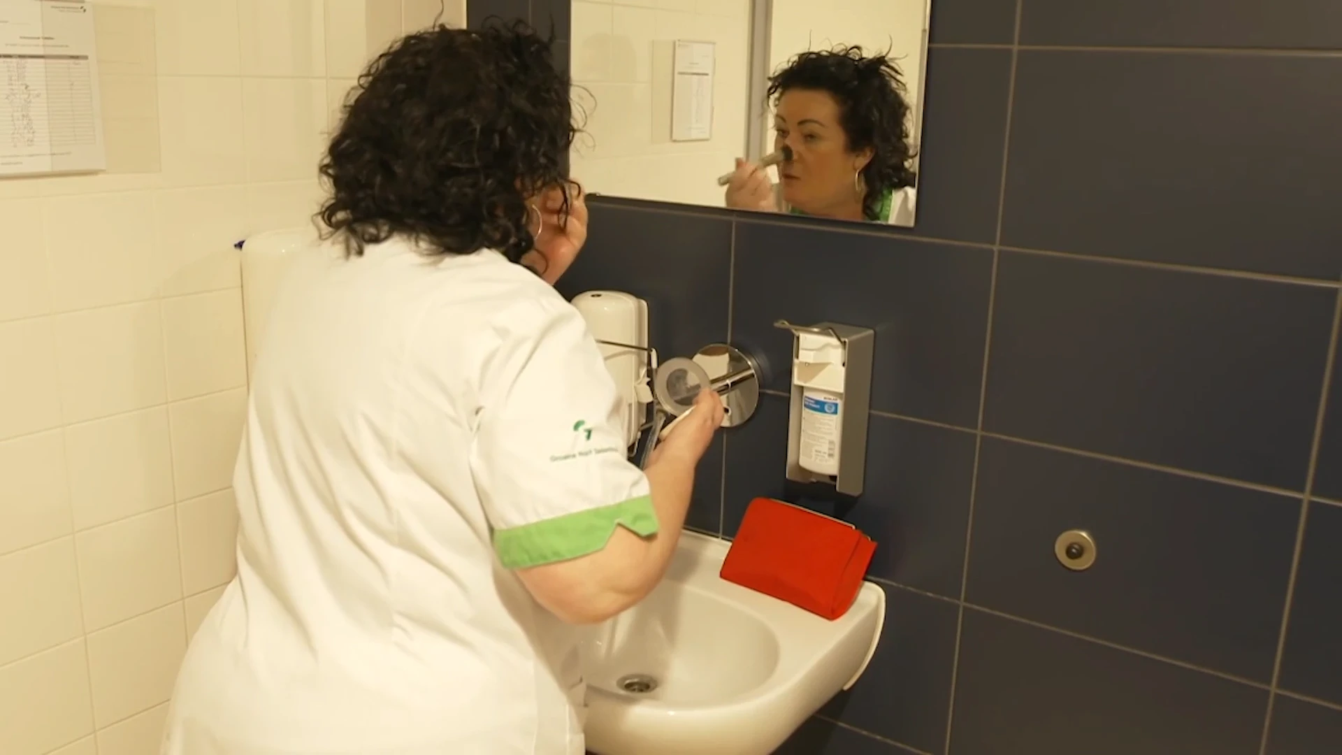 Caroline in lichte paniek: make-up tas vergeten!