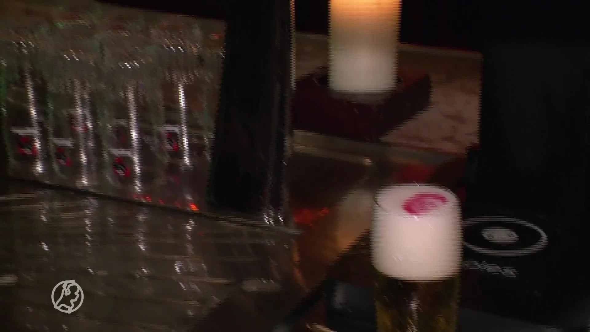 Je favoriete WK-ster in je biertje? Bredaas café print gezichten van Oranje op schuimkraag