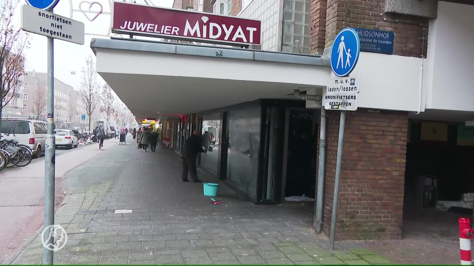 Eigenaren juwelier Amsterdam veerkrachtig na nieuwe explosie: 'We gaan snel weer open'