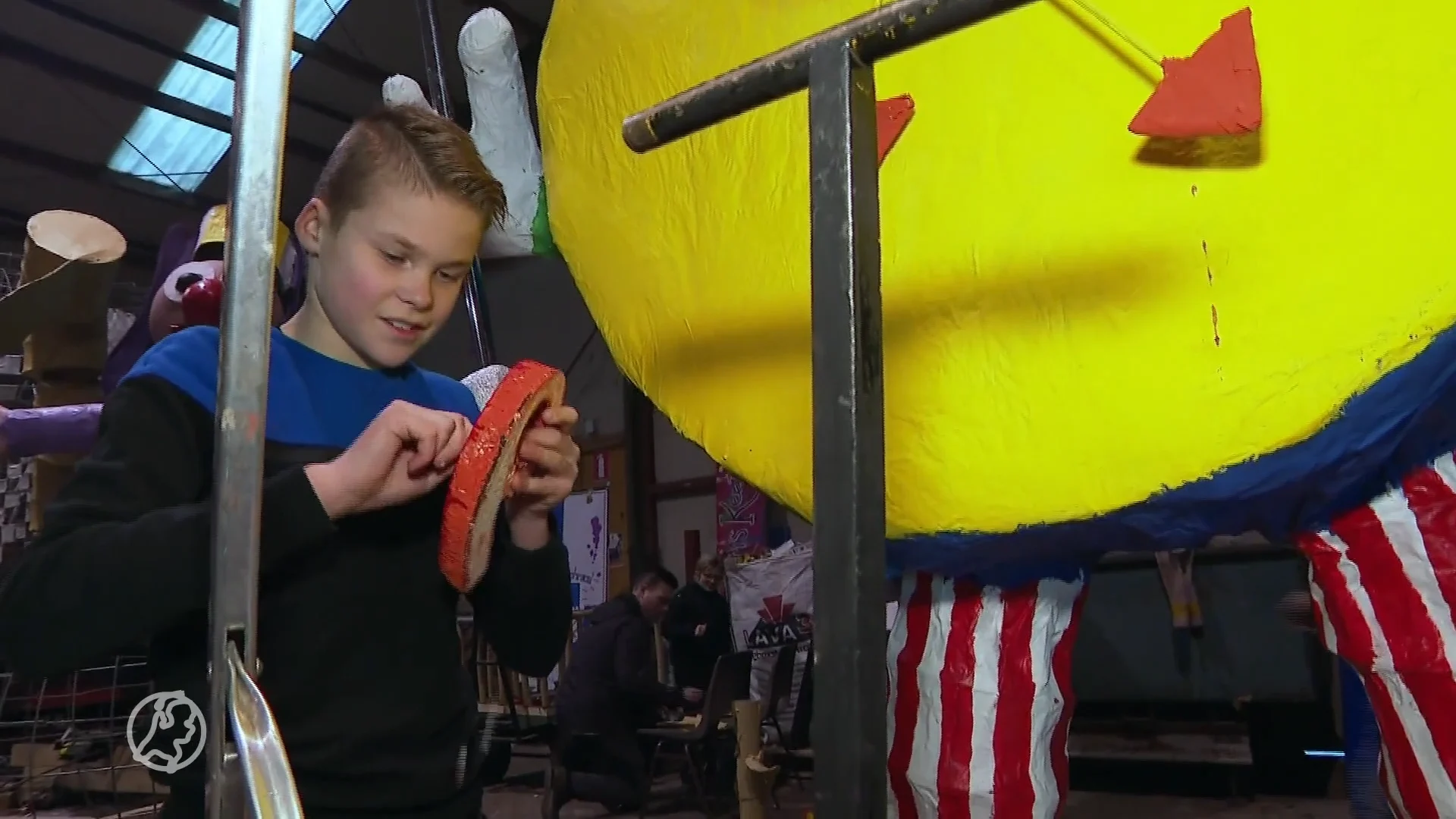 Carnaval barst bijna los: Handelse kinderen leggen laatste hand aan wagens