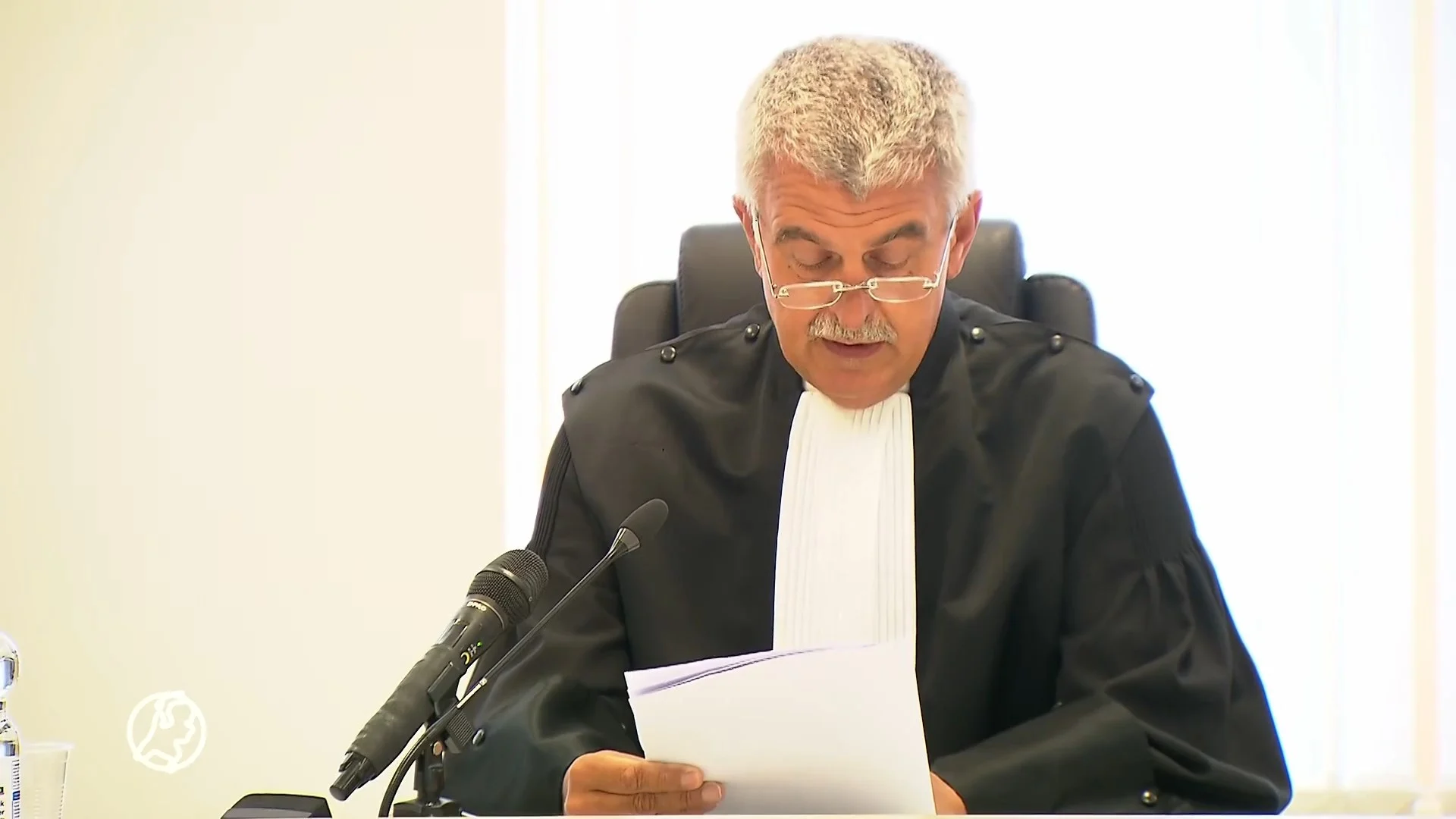 Vrouw moet bijstand deels terugbetalen vanwege boodschappen door moeder