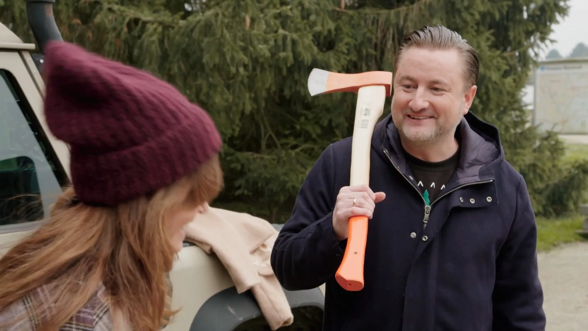 Dennis en Kim-Lian gaan op zoek naar de perfecte kerstboom