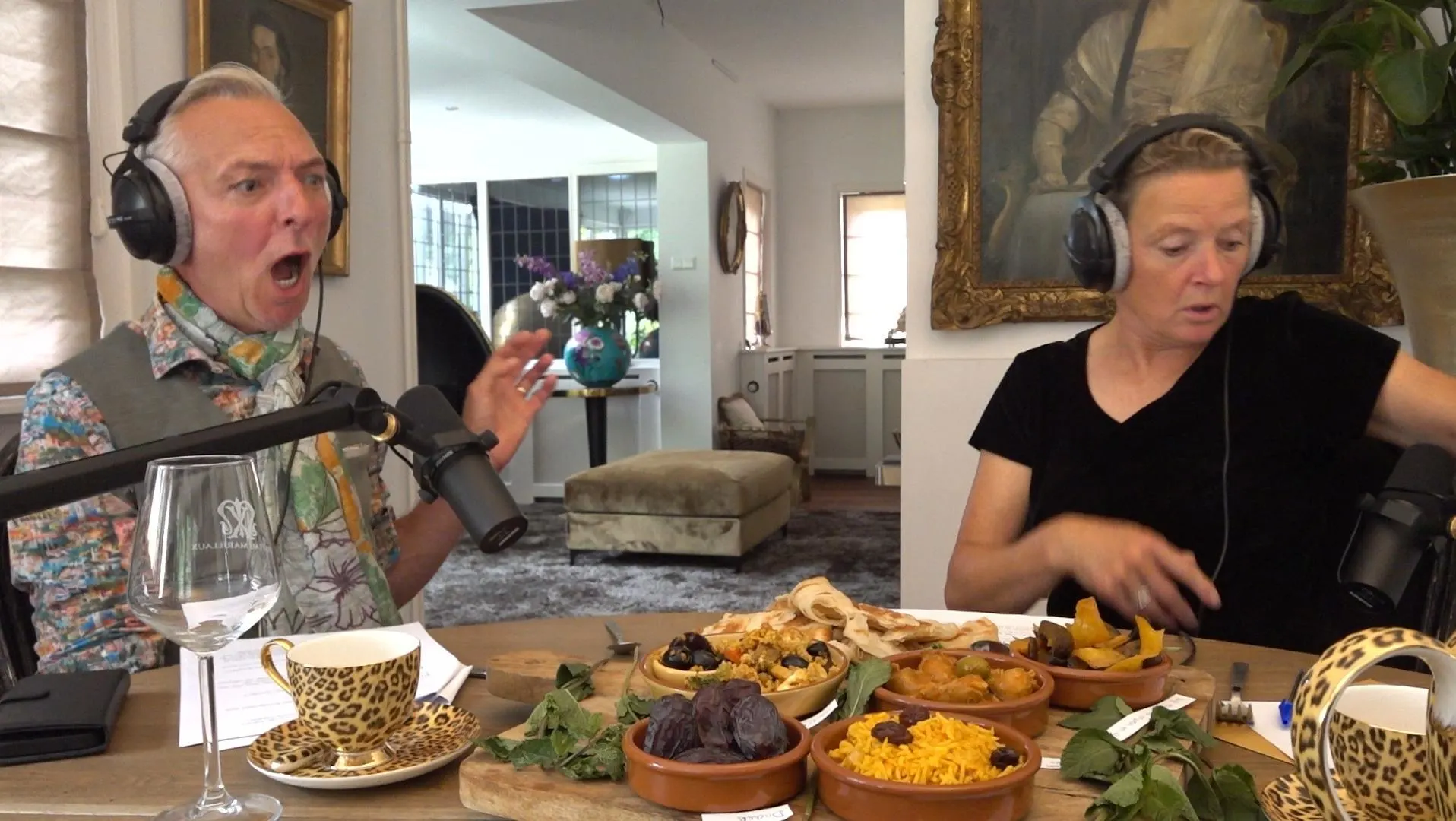 Martien: "Wat doe jij VIJANDIG tegen mij."