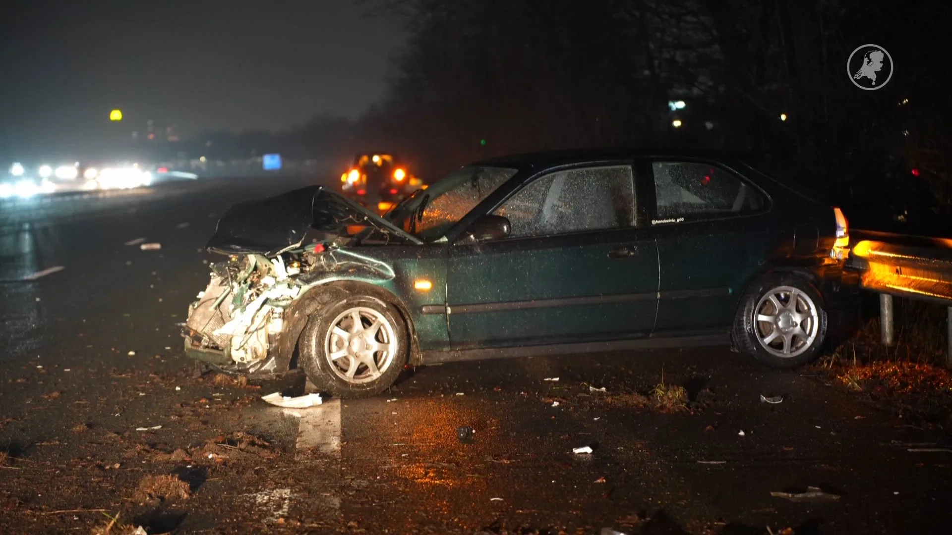A7 bij Groningen dicht, meerdere voertuigen botsen door gladheid