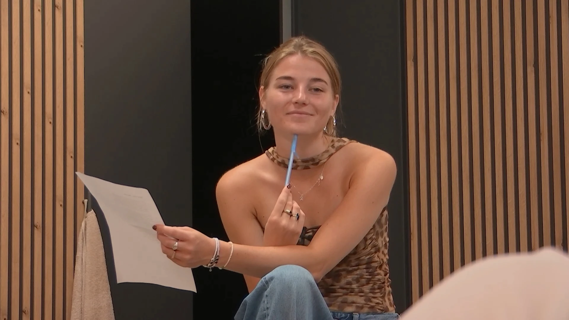 Anouk wordt ongemakkelijk: 'Ik staak dit gesprek'